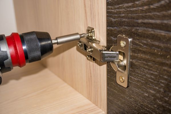 Cabinet Hinge Replacement in Akron