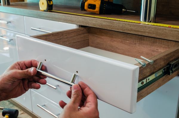 Drawer Handles Replacement in Akron