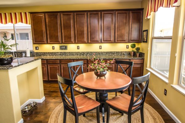 Oak Cabinet Remodeling in Akron